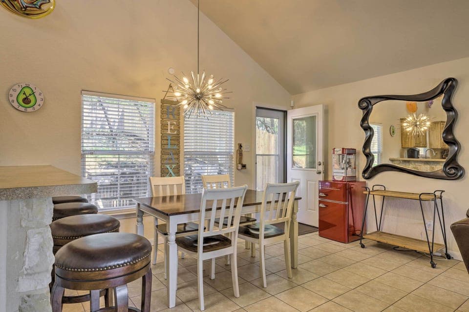 Dining Area | Single-Story Home