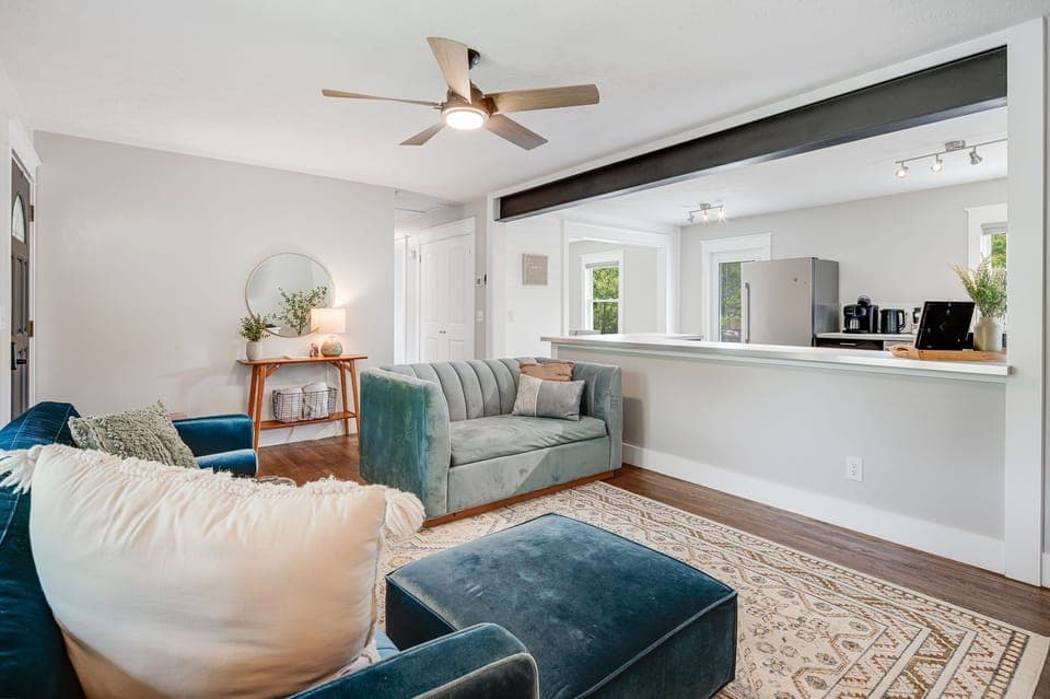 Upstairs living room 