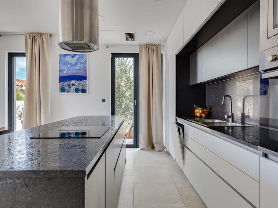 Countertop, Cabinetry, Property, Furniture, Building, Kitchen, Kitchen Appliance, Kitchen Sink, Tap, Interior Design