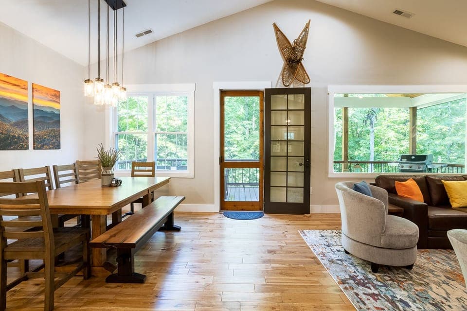 Great Room w/ access to the Deck