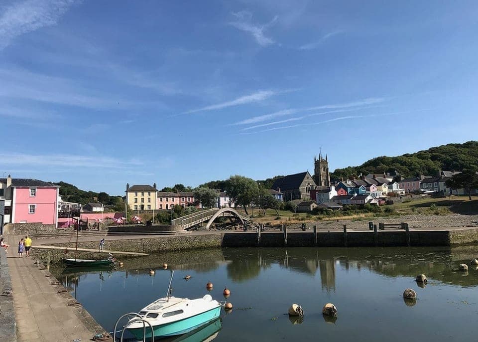 Seven Springs, Llanon