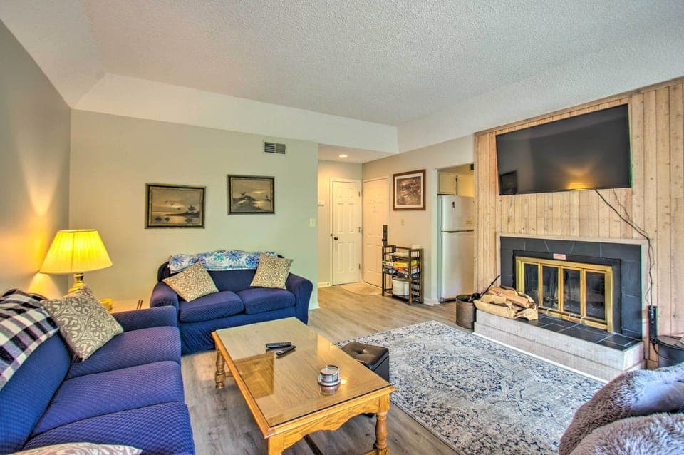 Living Room | Free WiFi