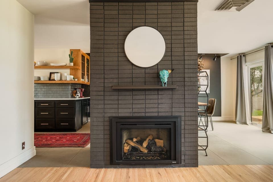 Gas burning Fireplace
