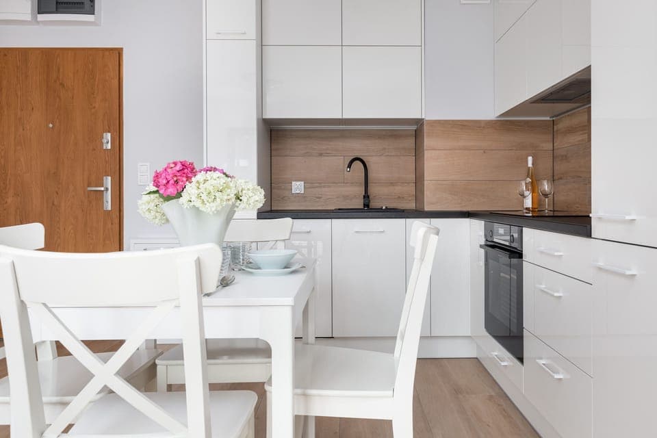 The fully equipped kitchenette includes everything you need for a home-cooked meal.