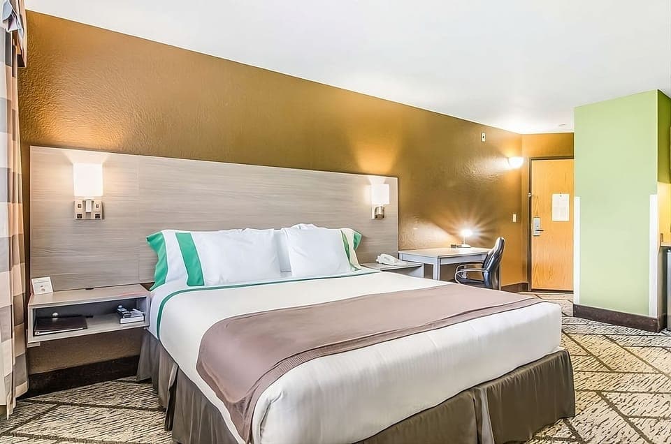 Unit w/ King size bed