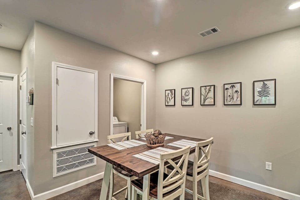 Dining Room | Open Floor Plan