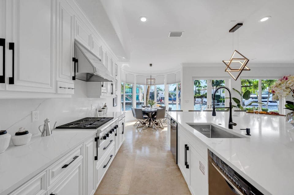 The Gourmet kitchen is equipped with all the necessary appliances while on vacations.