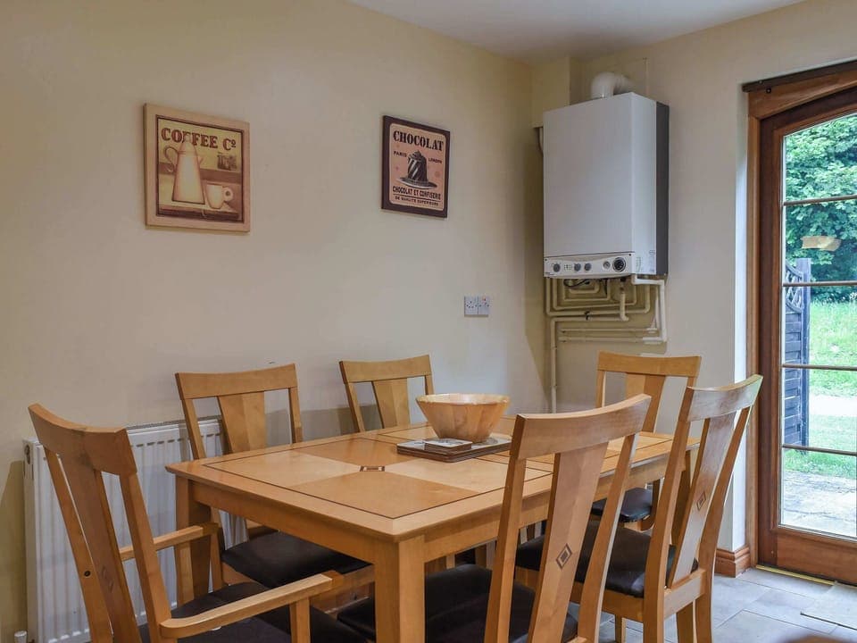 Kitchen/diner | Lily Cottage - Duffryn Farm Cottages, Dunvant