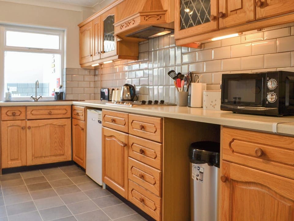 Kitchen/diner | The Bee Happy House, Filey
