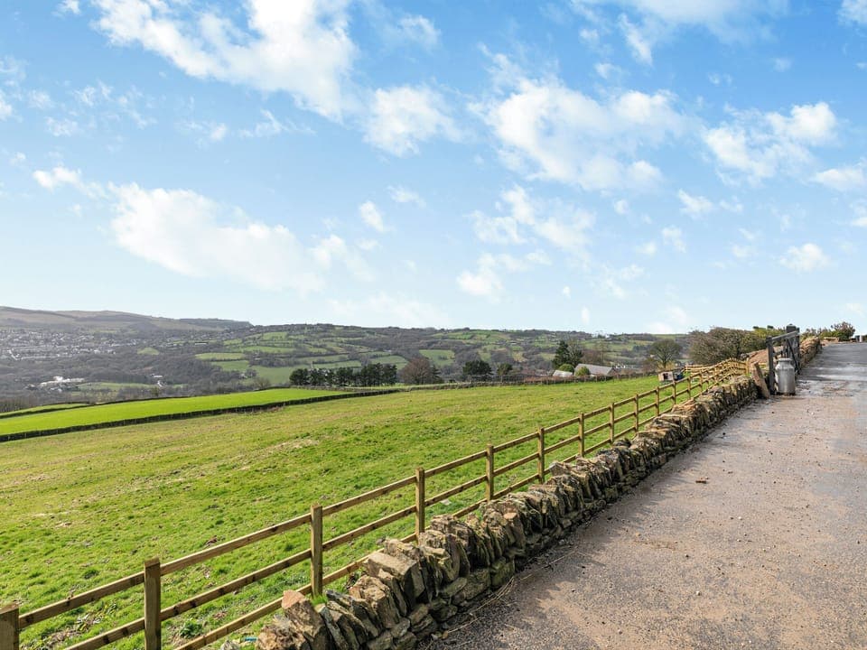 Surrounding area | Kinder - Higher Capstone Farm Cottages, Mellor, near Marple
