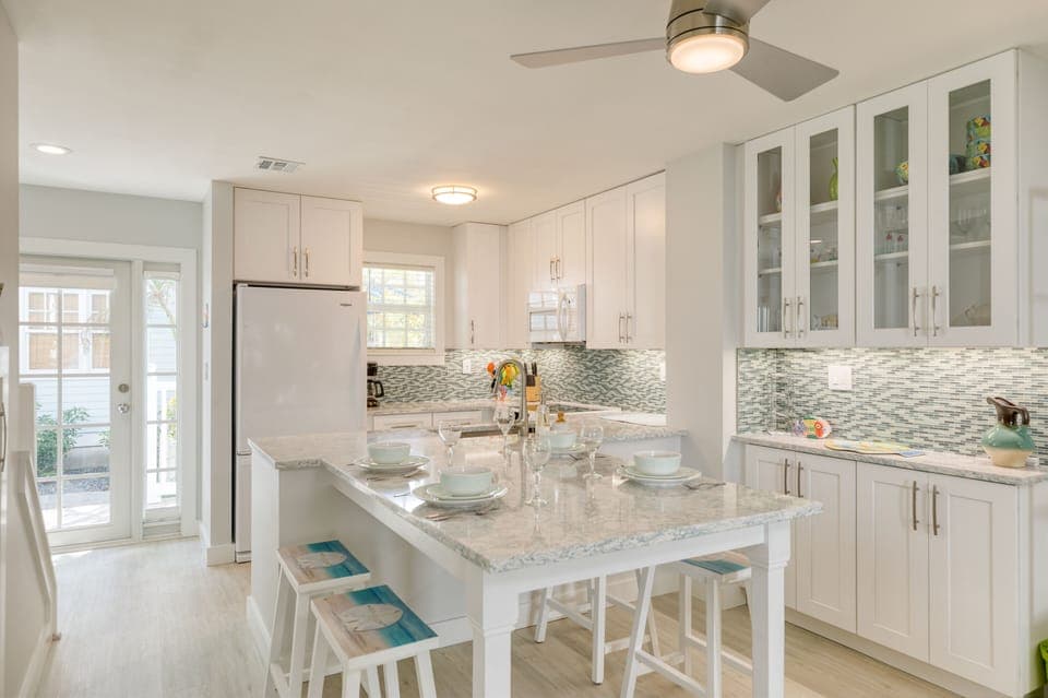 Bright kitchen with seating for four.