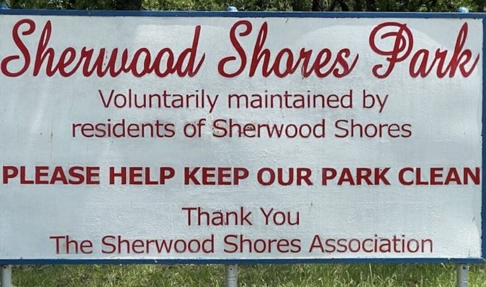 Walk to nearby park!