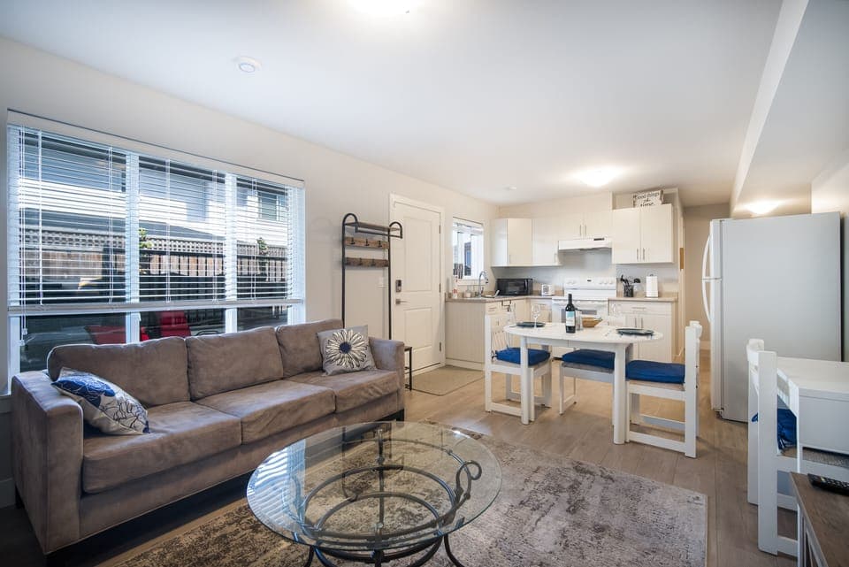 Lots of natural light, storm door has a window that opens to add more light