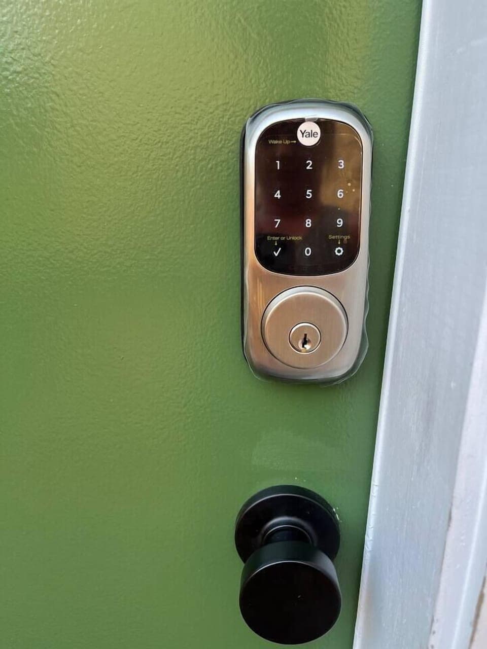 Self entry via smart lock