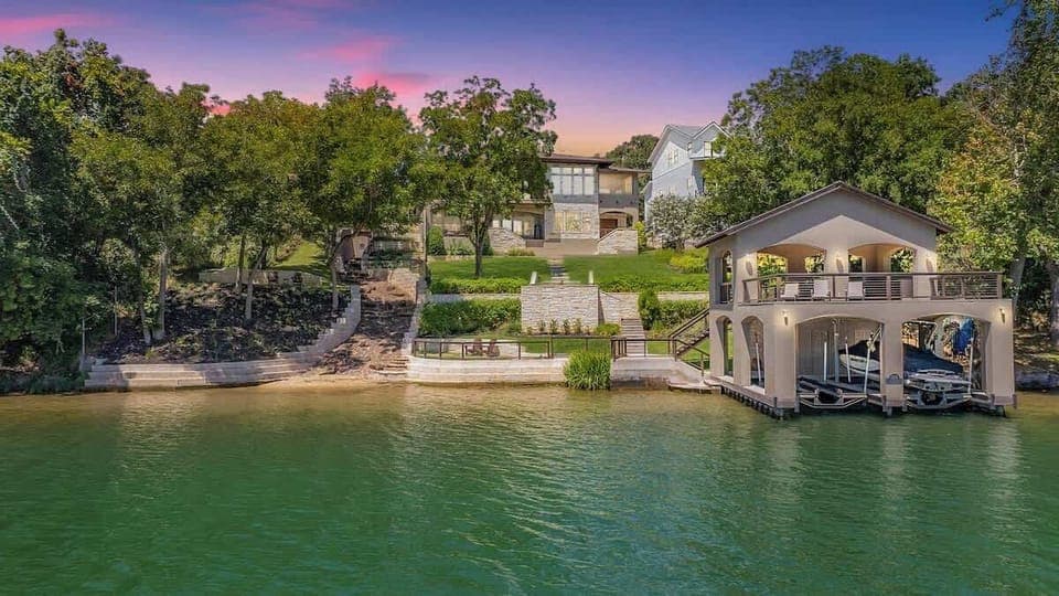 Get away to the Big Horn for you next lake vacation!