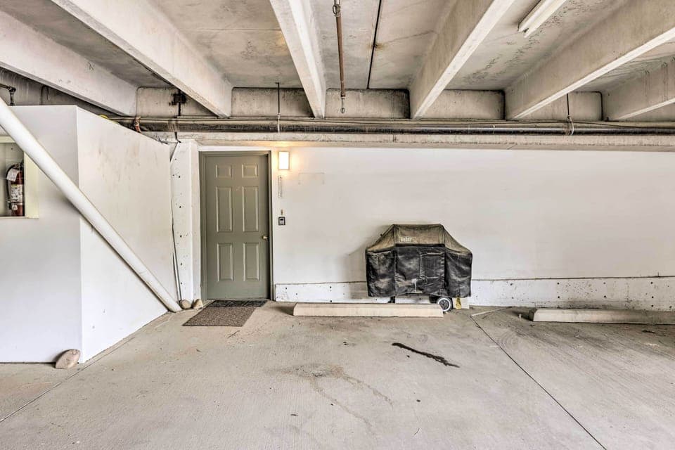 Parking | Garage (2 Vehicles)