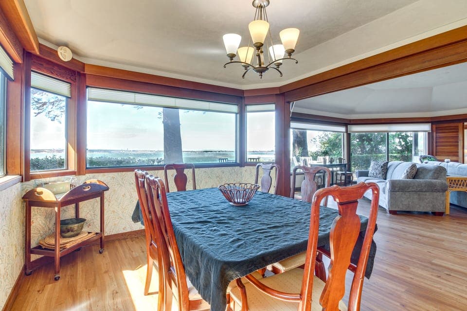 Dining Room | Board Games & Books