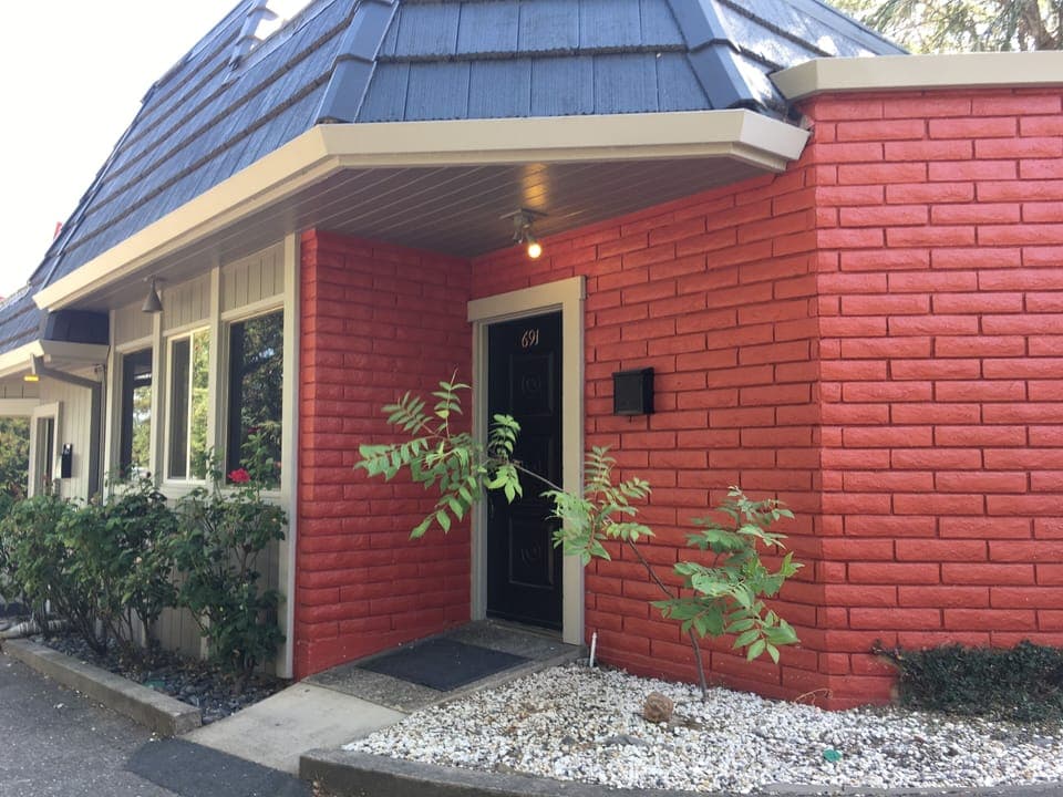 Star Dome SATELLITE is the back unit behind STAR DOME PLANET