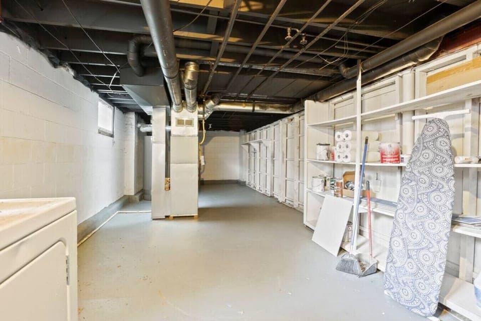 Basement laundry room