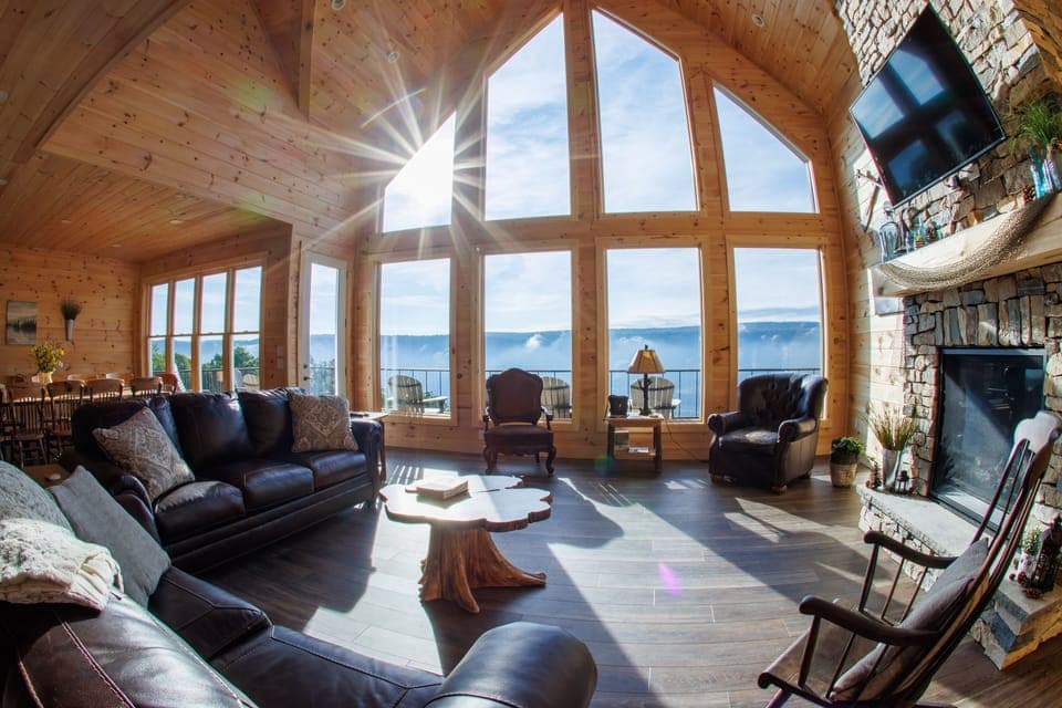 Large open floor plan for your next event!!
