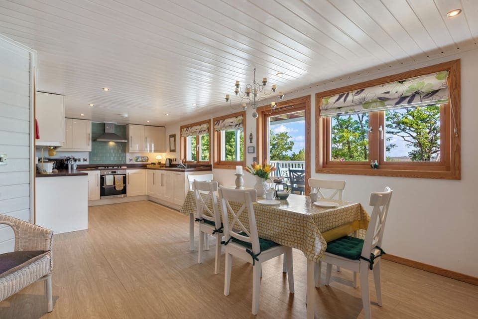 Luxury Lodge with Hot Tub