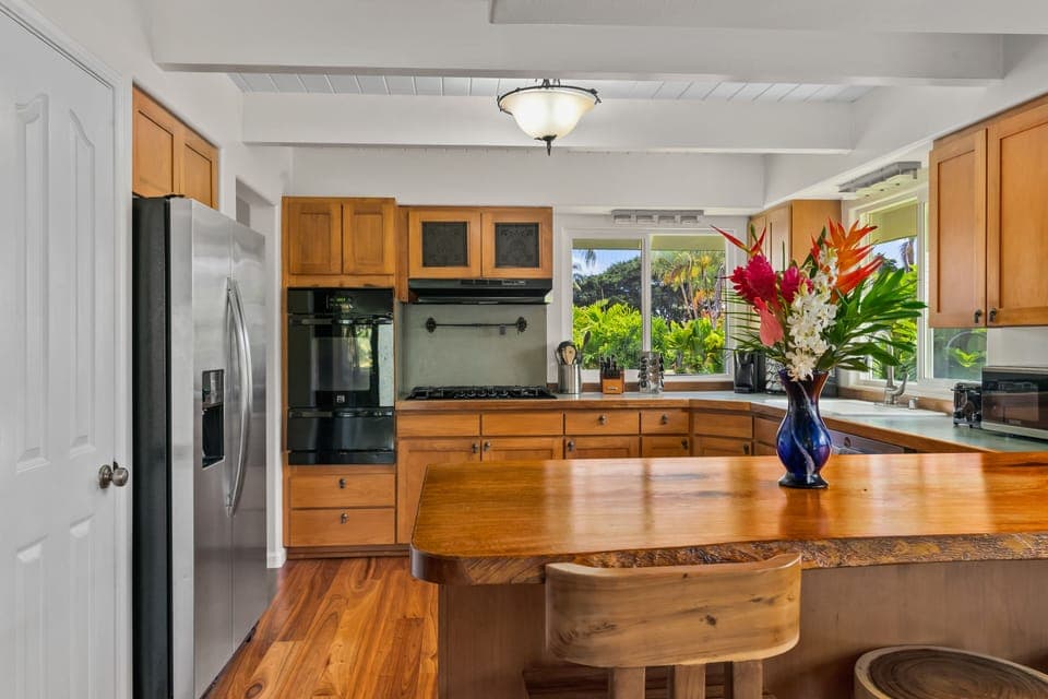 Large fully stocked kitchen