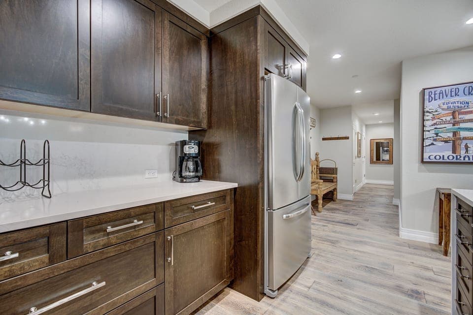 Flooring, Floor, Room, Indoors, Hardwood