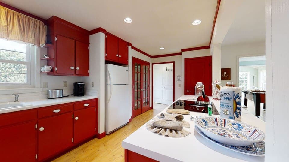 Indoors, Room, Flooring, Kitchen Island, Kitchen