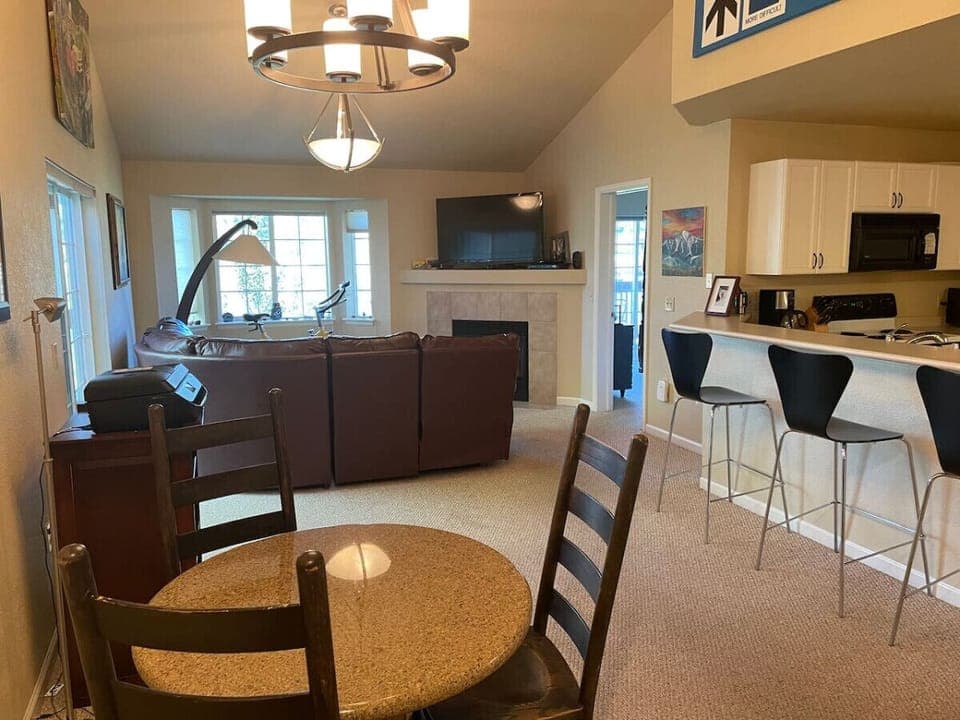 Open dining and living area with a comfortable atmosphere