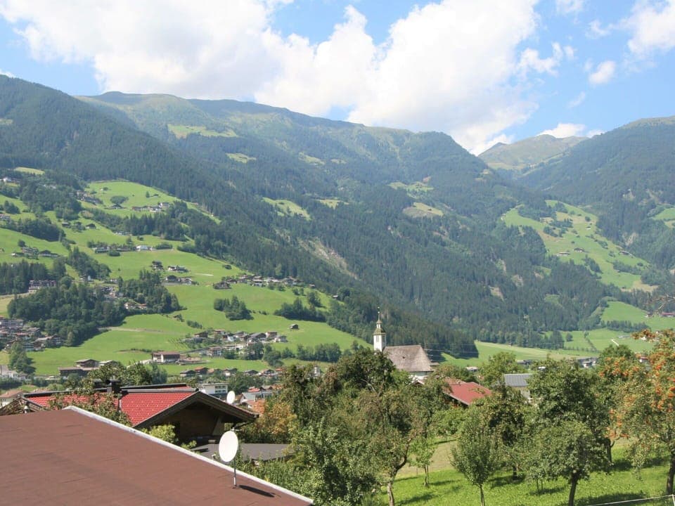 Cloud, Sky, Mountain, Plant, Ecoregion, Natural Landscape, Highland, Tree, Land Lot, Slope