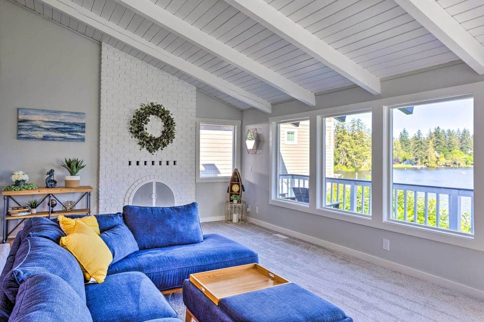 Lacey Vacation Rental | 4BR | 3.5BA | 2,800 Sq Ft | Steps Required