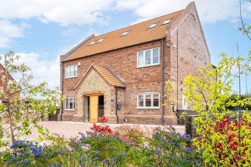 Appletrees, Burnham Market: Front view of the house