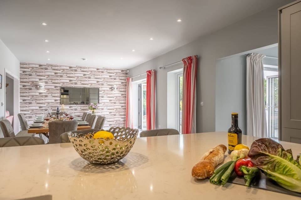 Ground floor: Overlooking the dining area