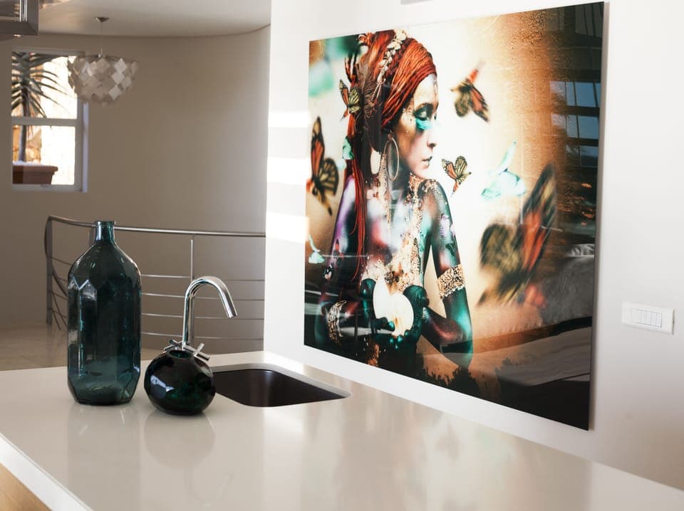 15. Kitchen wash basin area