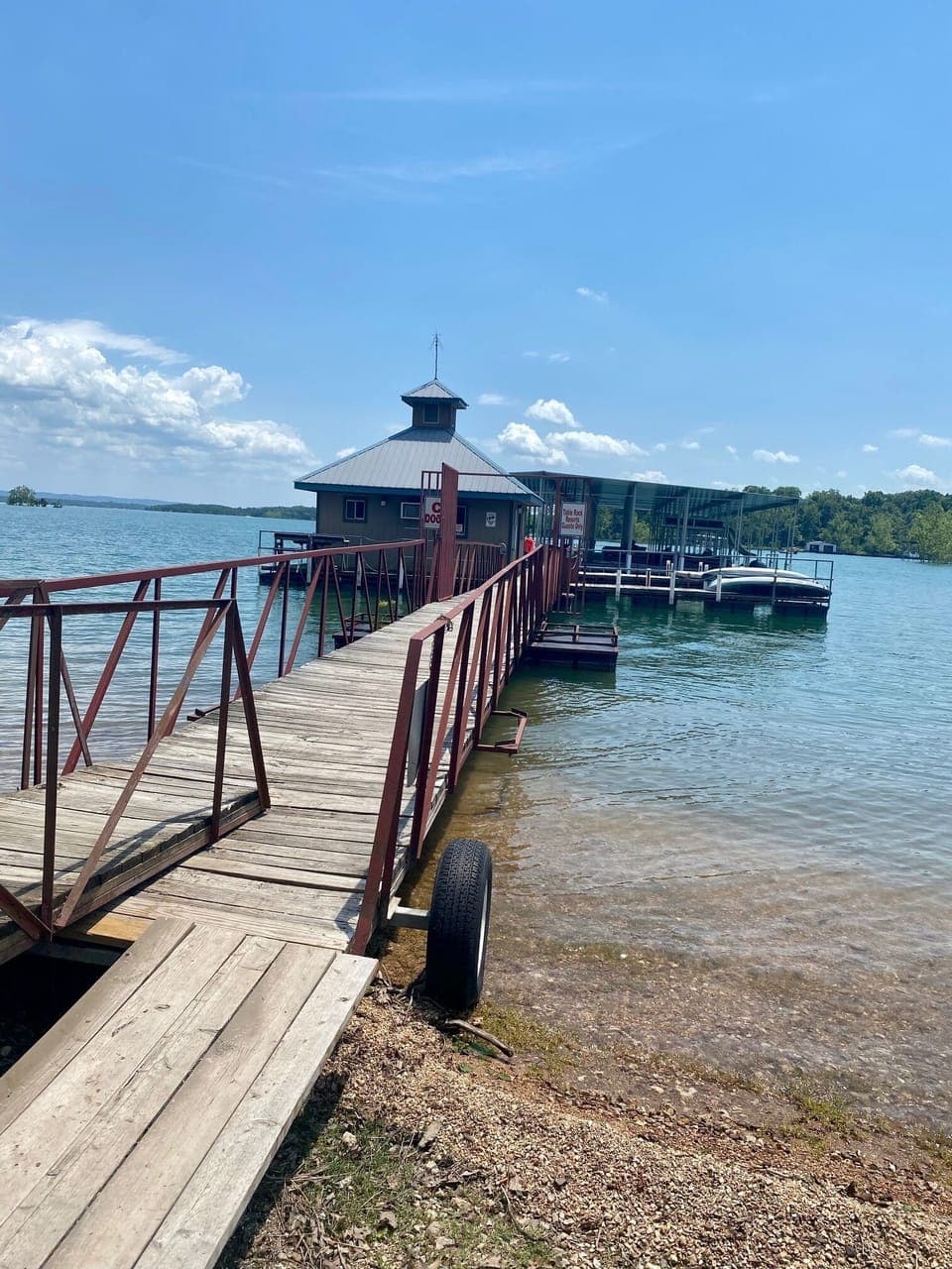 Complimentary kayaks and paddleboats available, first come first served