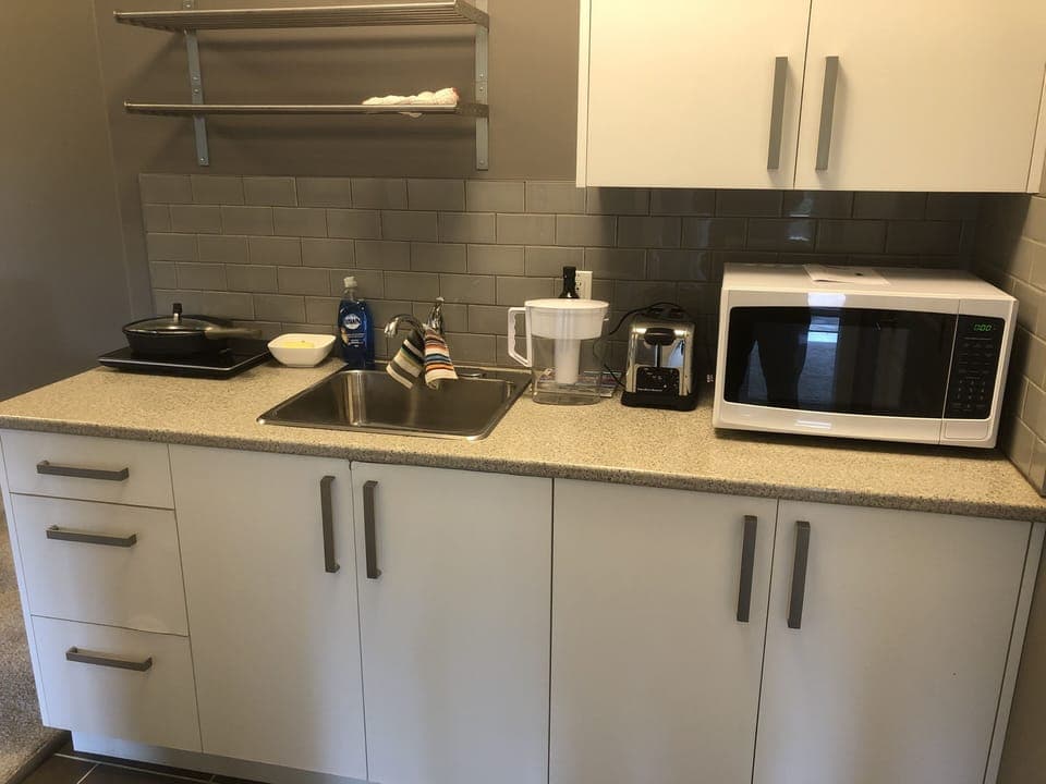 Salton induction hotplate, Hamilton Beach microwave, toaster, cooking & utensils