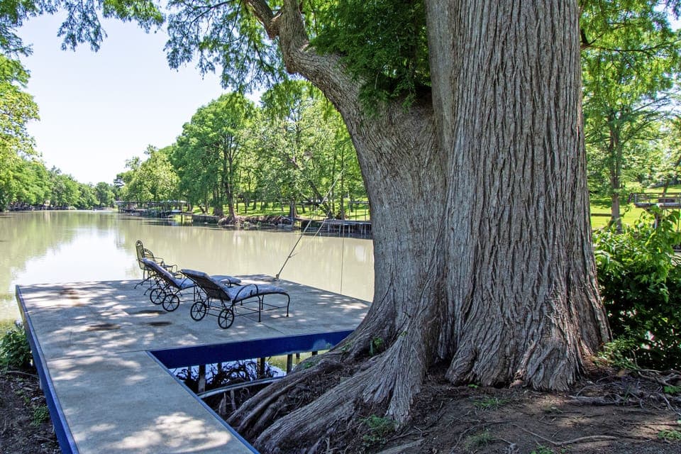Living room with fantastic view of the water.