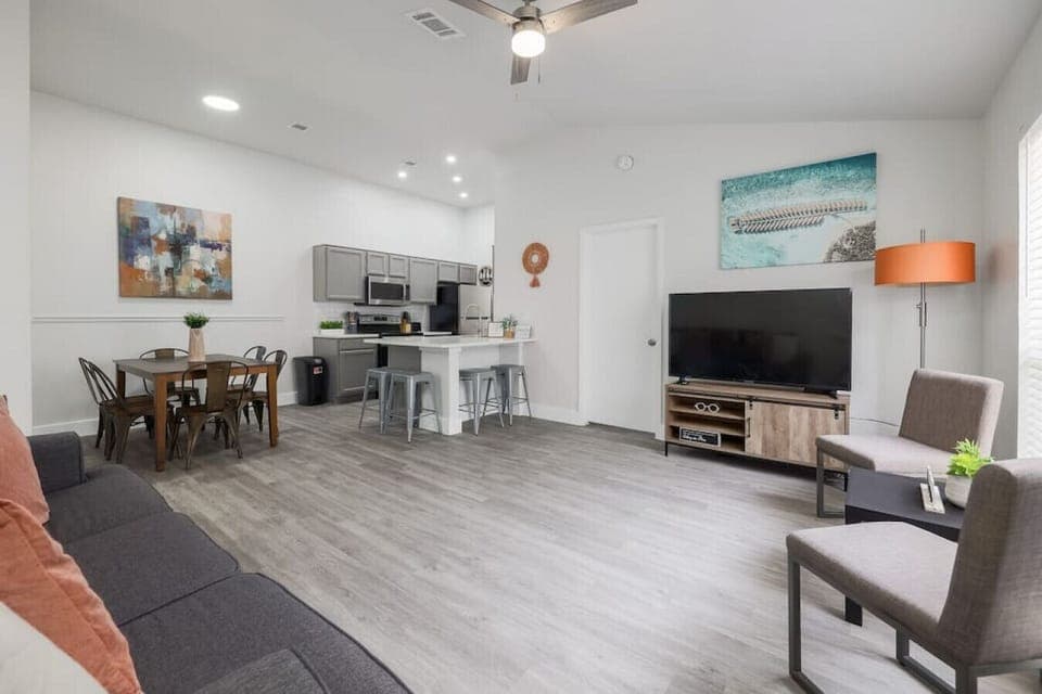 Comfortable Living Room 55inch Smart TV