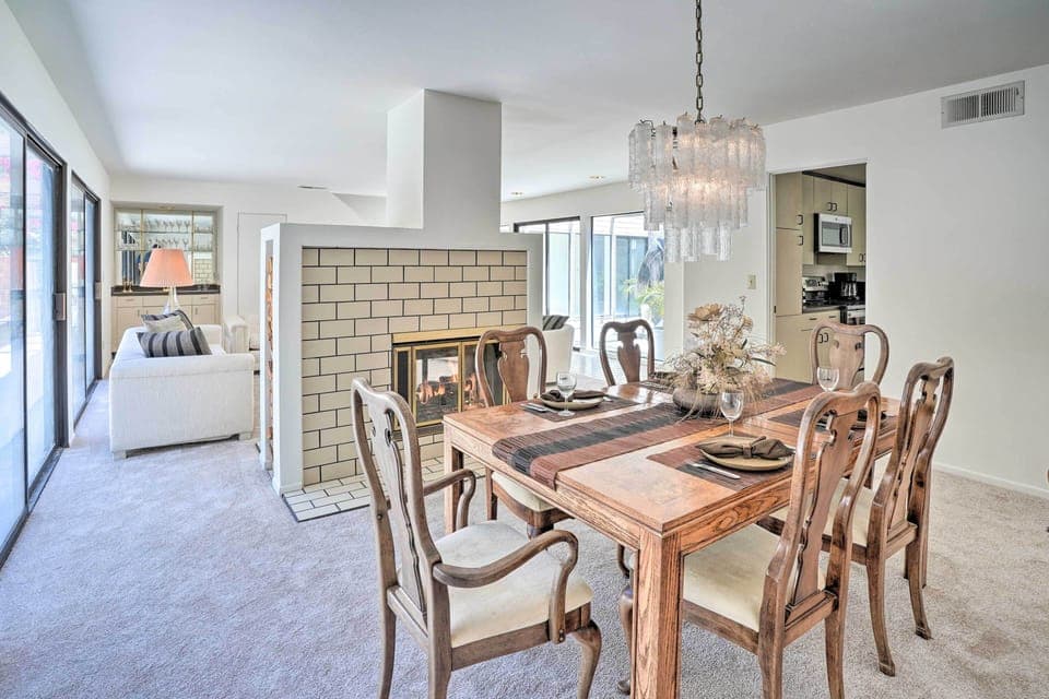 Dining Area | Dishware & Flatware Provided