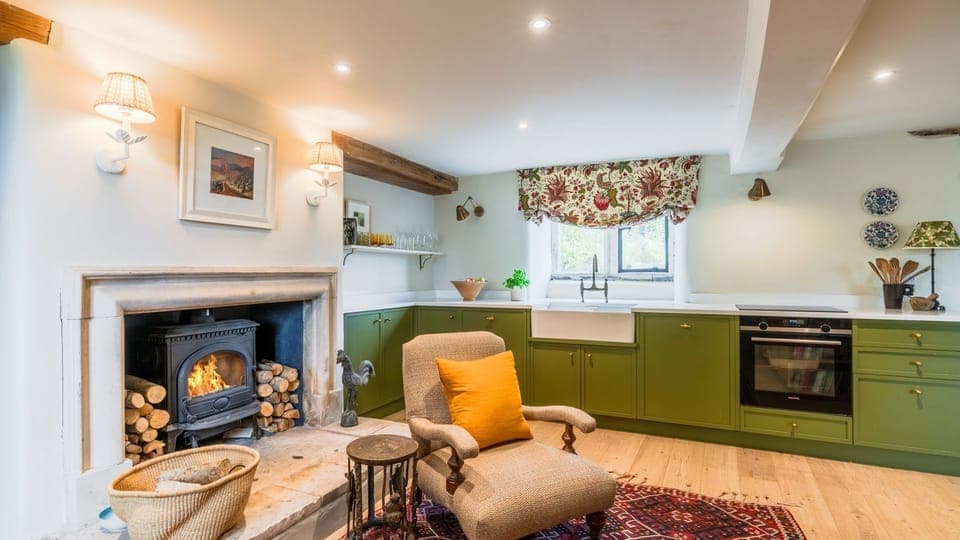 Kitchen fireplace, Locks Cottage, Bolthole Retreats