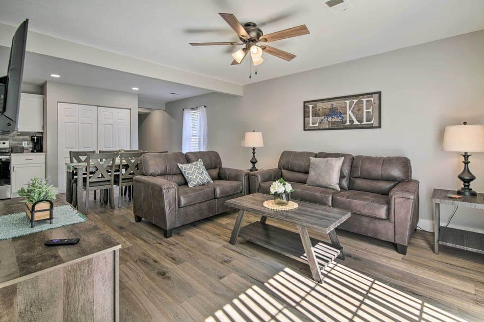 Kimberling City Vacation Rental | 2BR | 1.5BA | 1 Step Required | 1,100 Sq Ft