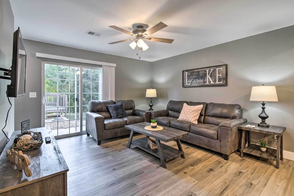 Kimberling City Vacation Rental | 2BR | 1.5BA | 1 Step to Enter | 1,100 Sq Ft