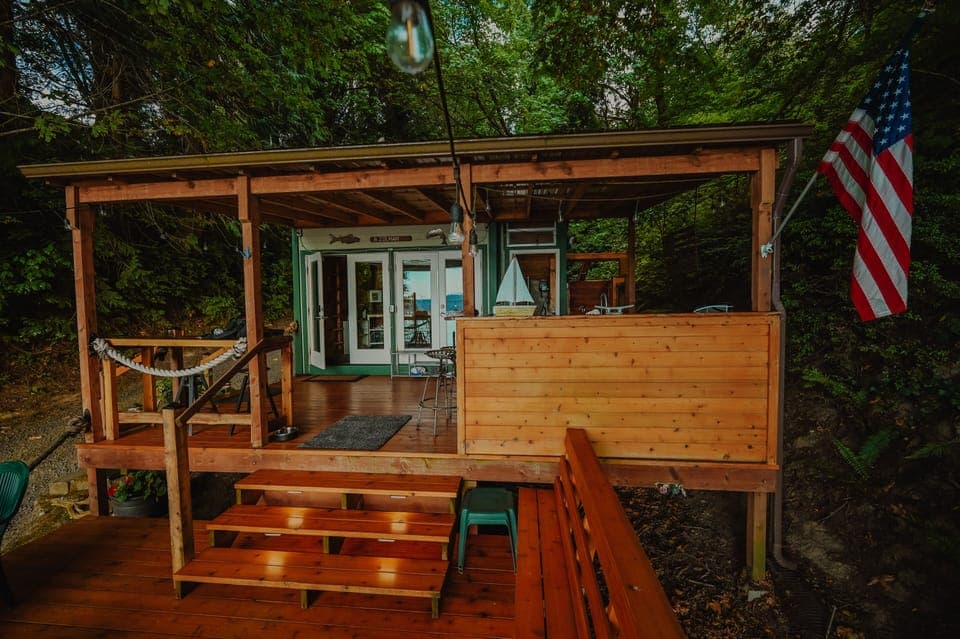 The cabin where you’ll stay