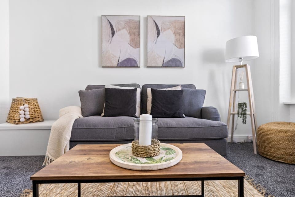 Living Room / Lounge