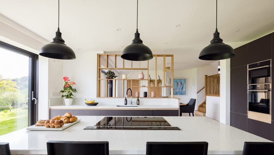 Kitchen breakfast bar