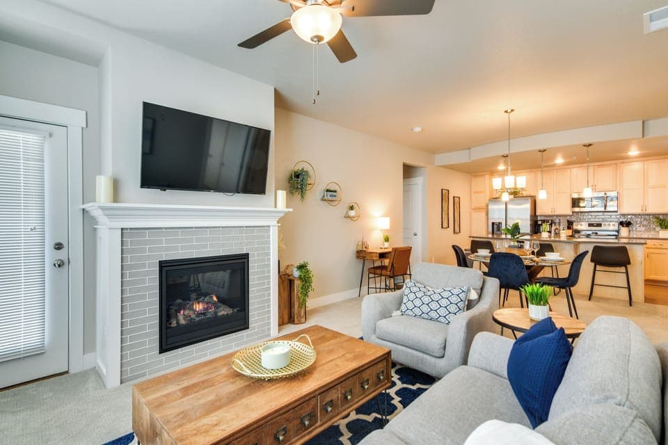 Loveland Vacation Rental | 2BR | 2BA | 1,100 Sq Ft | Step-Free Access