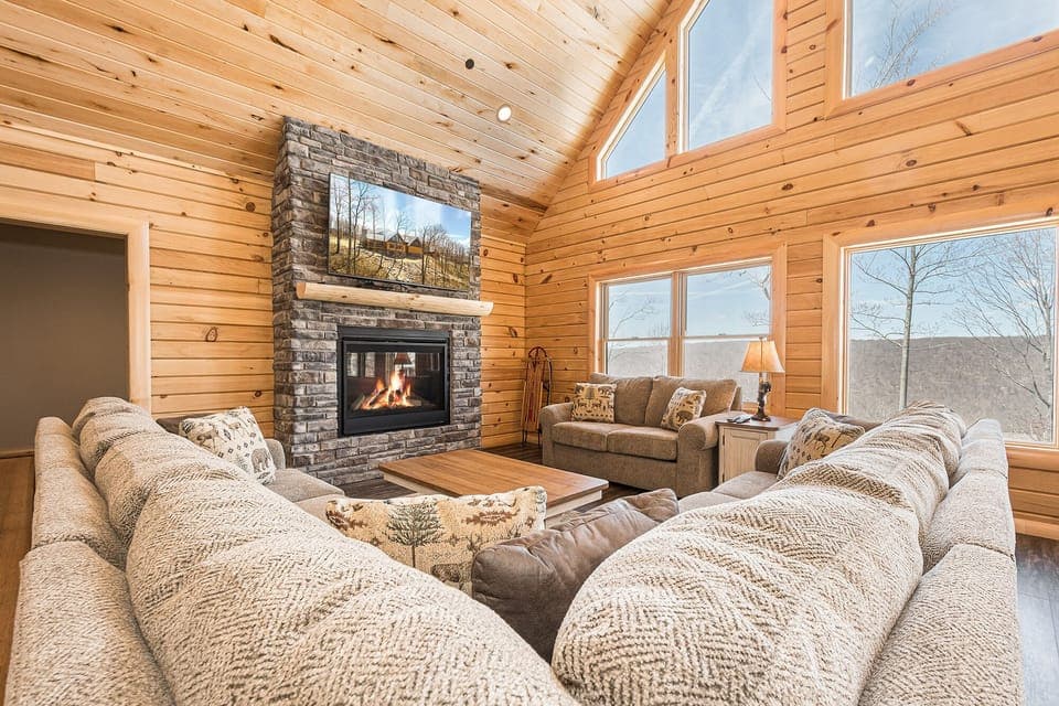 Welcome To Mountain Crest Lodge!