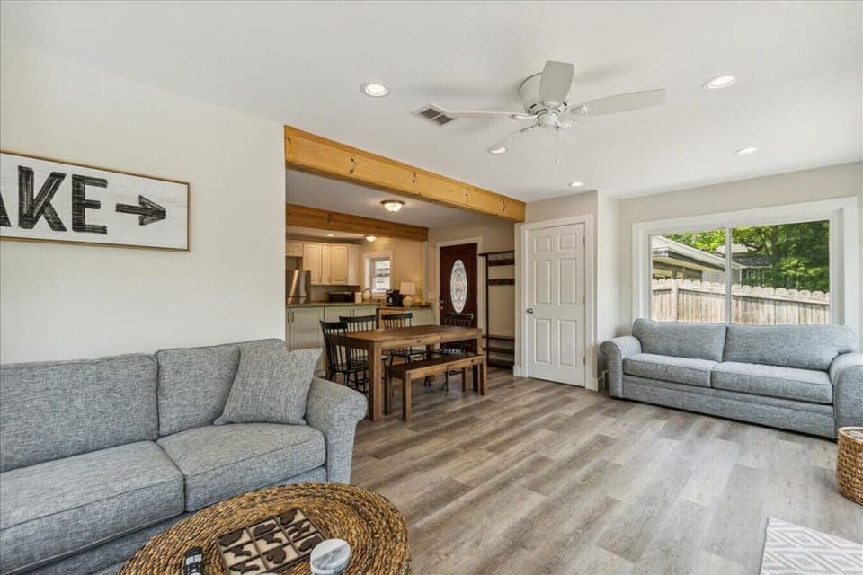 Lake Cottage on Lake Orion