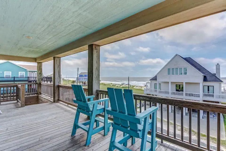 180 degree view of gulf from 3rd deck level. 