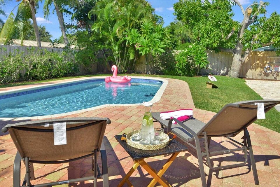 Poolside Paradise: Where Sun and Relaxation Meet